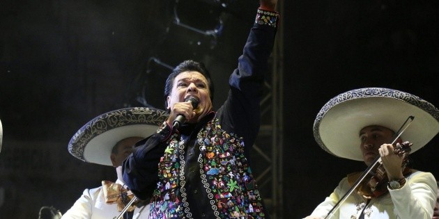 Fans de Juan Gabriel en Chile convocan a vigilia por si reaparece