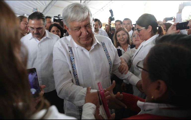El presidente Andrés Manuel López Obrador llega al puerto marítimo de Ciudad del Carmen. SUN/L. Cortés