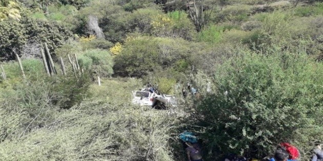 Mueren cinco personas en accidente automovil&iacute;stico en Michoac&aacute;n