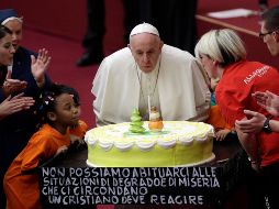 El Papa dijo que los niños son buenos para enseñarles a los adultos a ser humildes, a comprender mejor la vida y a la gente. AP / G. Borgia