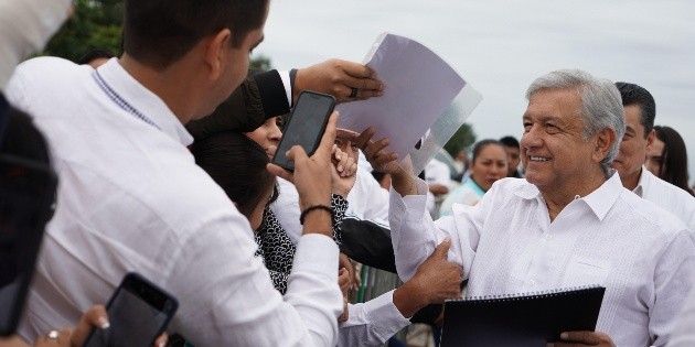 L&oacute;pez Obrador ofrece est&iacute;mulos y subvenciones para invertir en Tren Maya