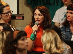 Thelma Fardín (c) habló en rueda de prensa sobre una denuncia contra el actor Juan Darthés por una violación ocurrida en 2009. EFE/ARCHIVO