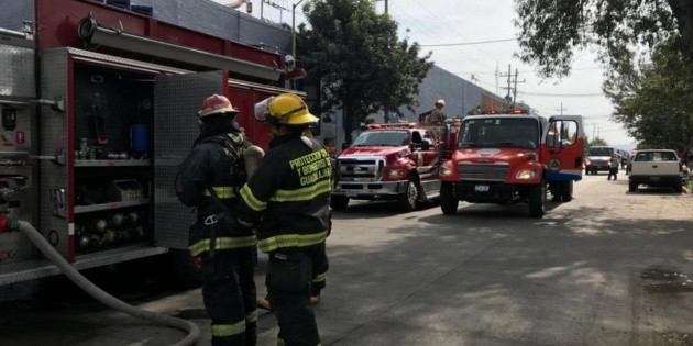 Incendio en Zona Industrial de Guadalajara consume dos bodegas