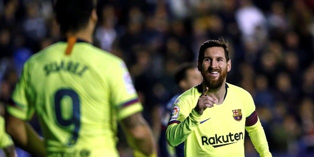 Messi y el Bar&ccedil;a hunden al Levante