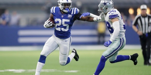 Los Colts aplastan a los Cowboys