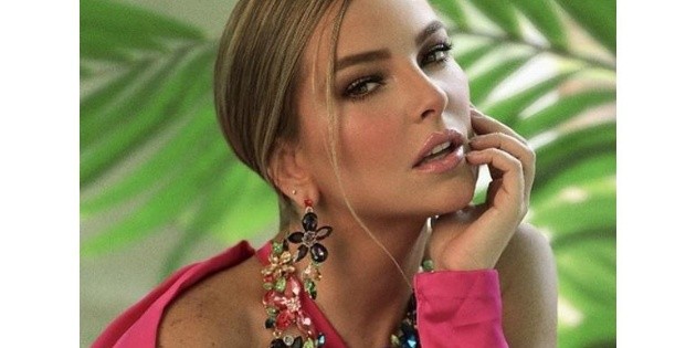 Marjorie de Sousa deslumbra con sus curvas en bikini