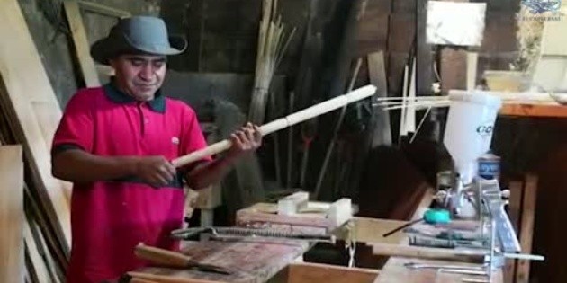 Bast&oacute;n de mando de AMLO, con sello mixe