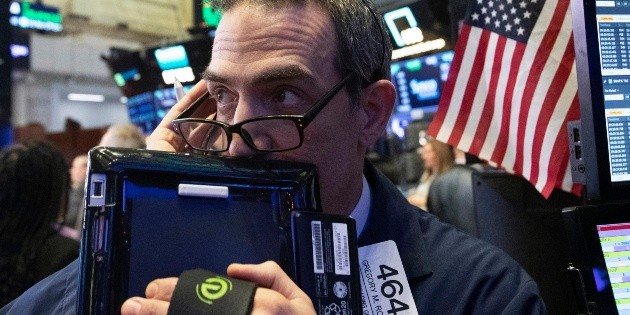 Wall Street inicia operaciones con n&uacute;meros rojos