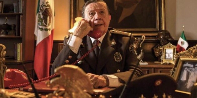 Xavier L&oacute;pez &ldquo;Chabelo&rdquo; hace de las suyas en &ldquo;El Complot Mongol&rdquo;