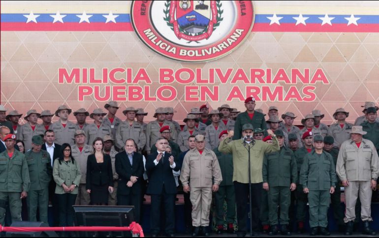 Maduro pidió a los militares venezolanos desarrollar labores preventivas ante “cualquier movimiento extraño de grupos paramilitares o infiltrados”. AFP/Presidencia de Venezuela