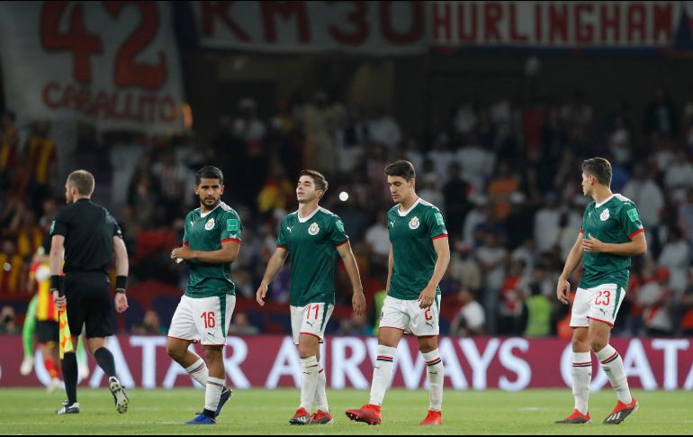 Chivas no logró superar la defensa de los tunecinos y el partido terminó igualado 1-1 y tuvo que decidirse en penaltis. AP / H. Ammar
