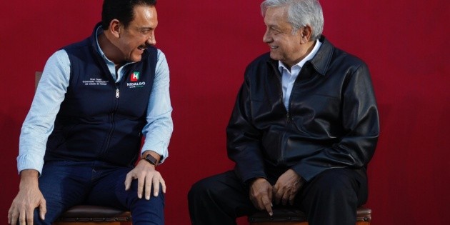AMLO reabre escuela normal "El Mexe", cerrada en 2003