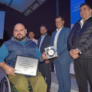 Reconocen a los mejores deportistas tapatíos