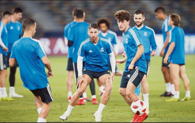 El Real Madrid entrenó ayer en el Estadio Zayed Sports City, sede del encuentro de hoy. EFE