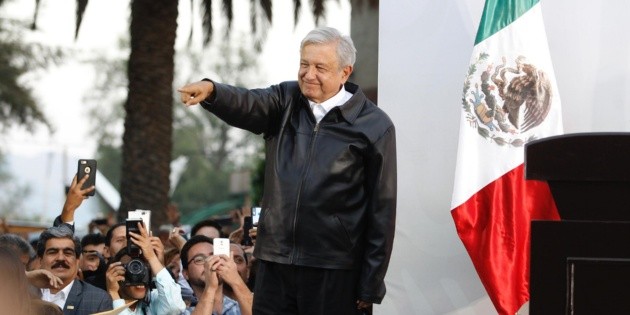 L&oacute;pez Obrador pide corregir reducci&oacute;n de los recursos a las universidades