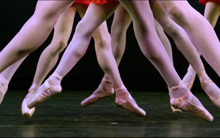 La Escuela Municipal de Ballet de Tlajomulco es la única institución de México en donde se imparten clases gratuitas de ballet. AFP / ARCHIVO