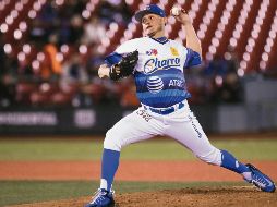 El lanzador de los Charros, Orlando Lara, se llevó la derrota ayer por la noche en el segundo de la serie contra los Naranjeros. CHARROS DE JALISCO
