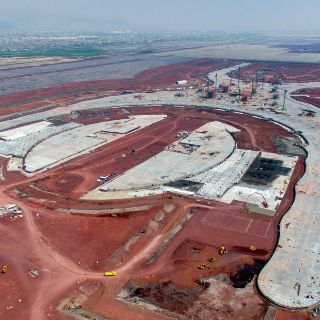 Hacienda presume éxito en recompra de bonos del NAICM