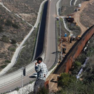 La Cámara baja de EU aprueba fondos para muro fronterizo