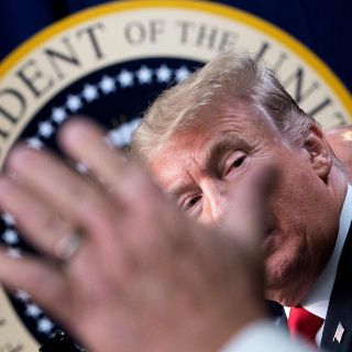 Trump planea retirar siete mil militares de Afganistán