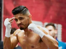 Abner Mares enfrentará a Gervonta Davis por el cetro superpluma de la AMB. AP