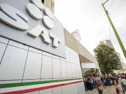 En días recientes, cientos de empleados de confianza de varias oficinas locales del SAT fueron notificados que estaban despedidos a causa del programa de austeridad presupuestal. EL INFORMADOR / ARCHIVO