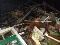 Imágenes en redes muestran los estragos del tsunami, entre lo que hay calles inundadas y un carro volteado. TWITTER