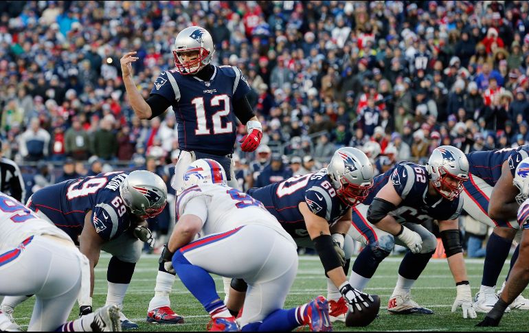 Tom Brady completó 13 de 24 pases para 126 yardas y un touchdown. AFP / J. Rogash