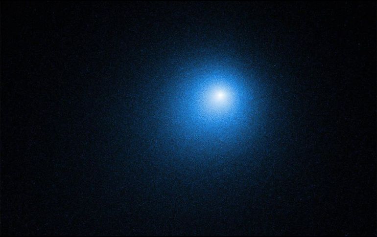El cometa más brillante del año tuvo su mayor acercamiento con la Tierra el pasado 16 de diciembre, a poco más de 11 millones de kilómetros, esto es 30 veces la distancia Tierra-Luna. ESPECIAL / nasa.gov