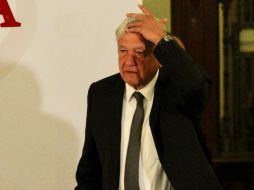Esta mañana de lunes, se manifestaron trabajadores de confianza del SAT afuera de Palacio Nacional en el contexto de la conferencia matutina del Presidente. NTX / J. Lira