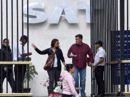 Miguel Ángel pide a las personas que opinan y se alegran del despido de trabajadores, que no se deben confundir las funciones y que no todos los trabajadores del SAT son corruptos. NTX / ARCHIVO