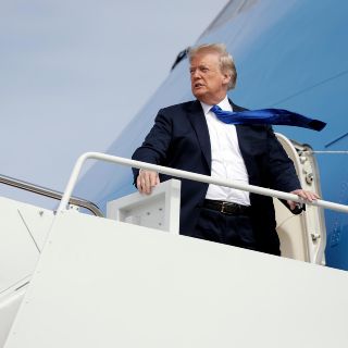 Demócratas dicen que Trump está "sumergiendo al país en el caos"