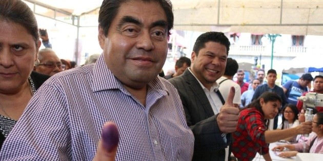 Es momento de respetar el luto que viven los poblanos: Miguel Barbosa