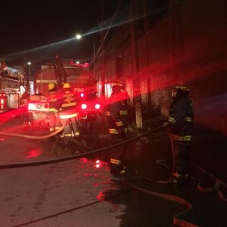 Incendio en bodega de templo y menor amputado, saldo de Navidad