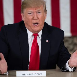 Trump insiste en muro fronterizo pese a cierre del gobierno 