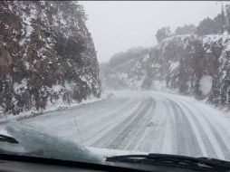 Por efectos de la cuarta tormenta invernal se registran condiciones de cielo nublado lluvias dispersas, aguanieve y nieve en la entidad. TWITTER/@ClimaChihuahua1