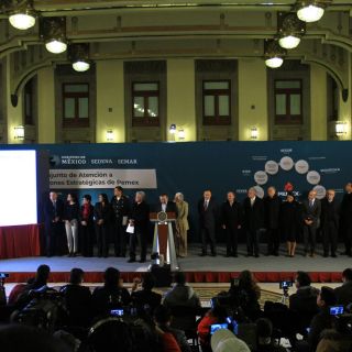 Detecta AMLO red de robo de combustible dentro de Pemex; detienen a tres