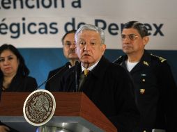 López Obrador llama a todos a evitar adquirir combustibles ilícitos, que han sido ''robados la nación, al pueblo''. NTX / O. Ramírez