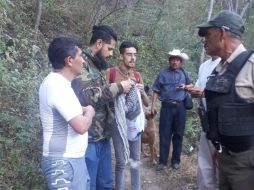 Al llegar al punto, los elementos en coordinación con Bomberos de Guadalajara, localizaron a quien dijo llamarse Alejandro, de 34 años. ESPECIAL/ Policía de Guadalajara