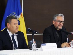 Juan José Mercado, encargado de la Fiscalía Especializada en Personas Desaparecidas, y Gerardo Octavio Solís, fiscal general, informan los avances de la investigación. TWITTER/FiscaliaJal