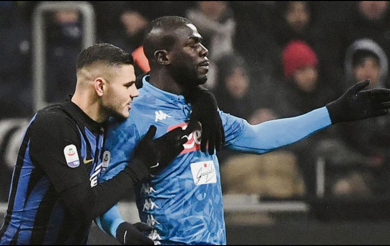Tras los ataques verbales a Kalidou Koulibaly en el juego del Napoli contra el Inter de Milán, Mauro Icardi trató de calmarlo. @JUVENTUSFCES
