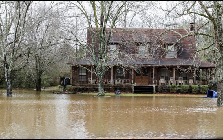 Las inundaciones han causado complicaciones en una temporada complicada, ante el aumento de viajes. AP/P. Merritt