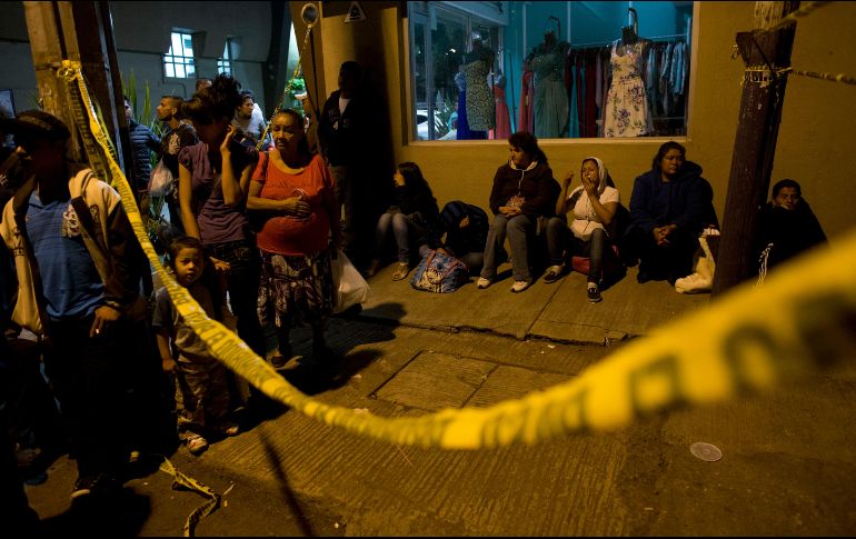 Autoridades periciales se hacen cargo de las investigaciones de rigor. AP/ARCHIVO