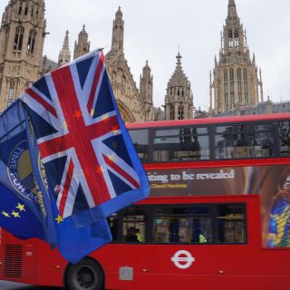 Ministro advierte que se "tambalea" salida de Reino Unido de UE