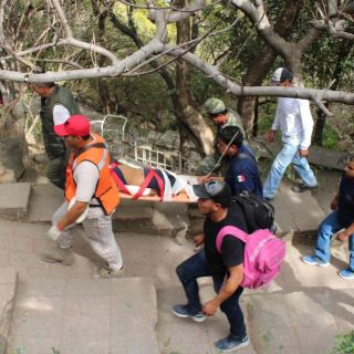 Rescatan a menor que cayó en la Barranca de Huentitán