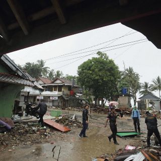 Suman 431 muertos a más una semana de golpe de tsunami
