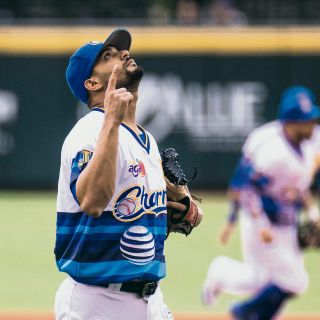 Elian Leyva hace historia con los Charros de Jalisco