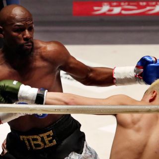 Floyd Mayweather Jr noquea en un round a Tenshin Nasukawa