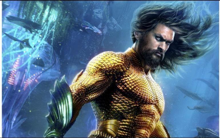 El actor y modelo Jason Momoa protagoniza la cinta del superhéroe, rey de los mares. TWITTER / @WarnerBrosEnt