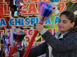 El pasado 28 de diciembre fue reabierto el tianguis de San Pablito y los locatarios volvieron a ofrecer fuegos de artificio en sus locales.  AP/ ARCHIVO